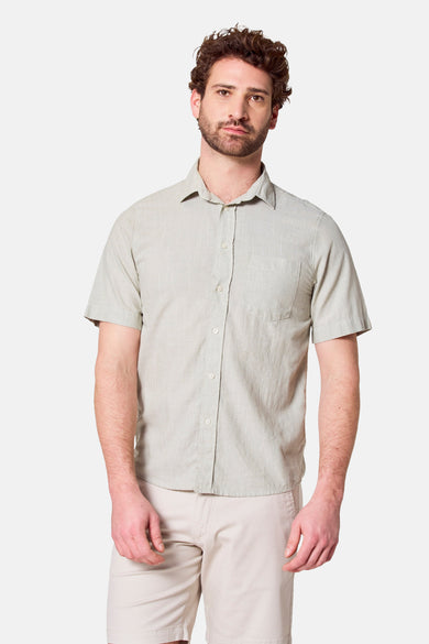 Chemise khaki à manches courtes de Bruce & Butler, vue de derrière avec un motif rayé subtil.