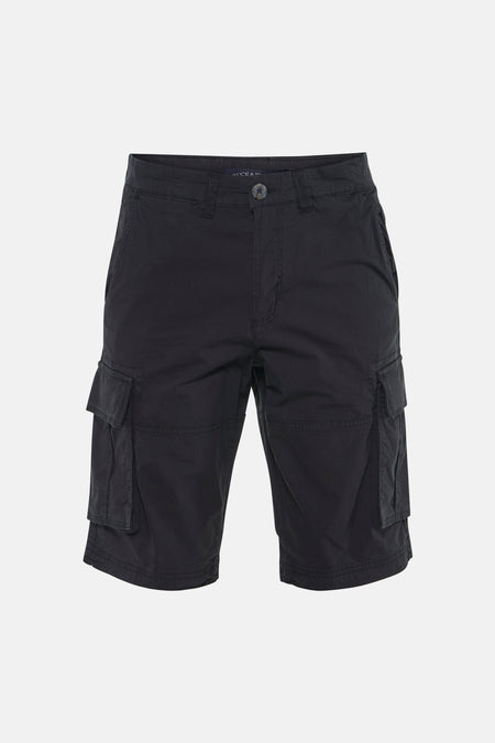 Zwarte Bermuda's van Bruce & Butler met grote zakken aan de zijkant, front view, casual stijl