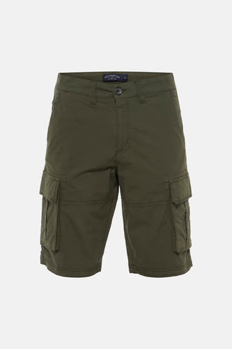 Kaki Bermuda's van Bruce & Butler met grote zakken, front view, casual stijl