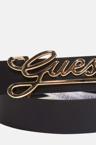 Zwarte riem van Guess met gouden "Guess"-logo als decoratieve gesp.
