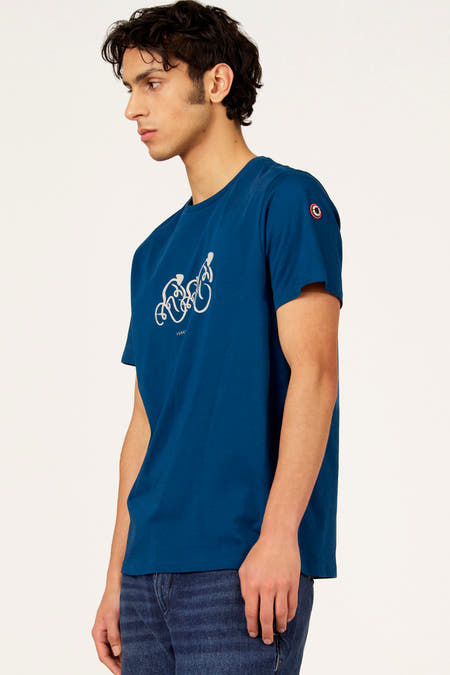 Blauw T-shirt met korte mouwen van Cyclo Club Marcel, met witte fiets print op de borst.