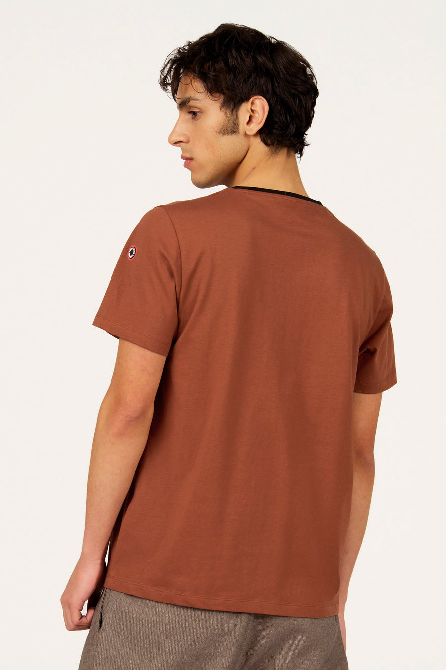 Beige T-shirt met korte mouwen van Cyclo Club Marcel, met een klein logo op de mouw.