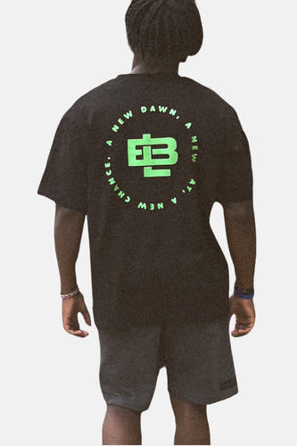 Zwart T-shirt met korte mouwen van BASELAB, met groene logo op de rug.