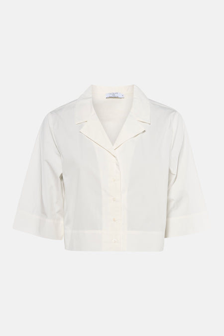 Witte blouse met driekwart mouwen van Clouds of Fashion, met knoopsluiting aan de voorkant.