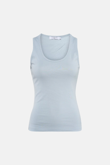 Blauwe singlet van Clouds of Fashion, effen en met een ronde halslijn.