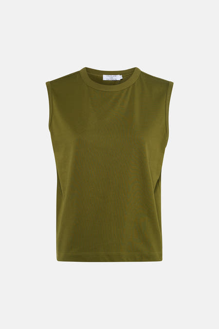 Groene singlet van Clouds of Fashion, mouwloos model met een ronde hals.