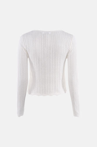 Wit T-shirt met lange mouwen van HAILYS, met open breisel en een golvende zoom.