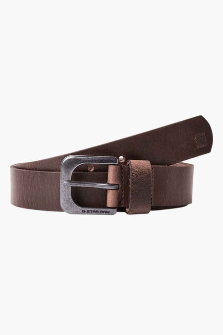 Bruine riem van G-Star RAW met een zilverkleurige gesp en een subtiele textuur.