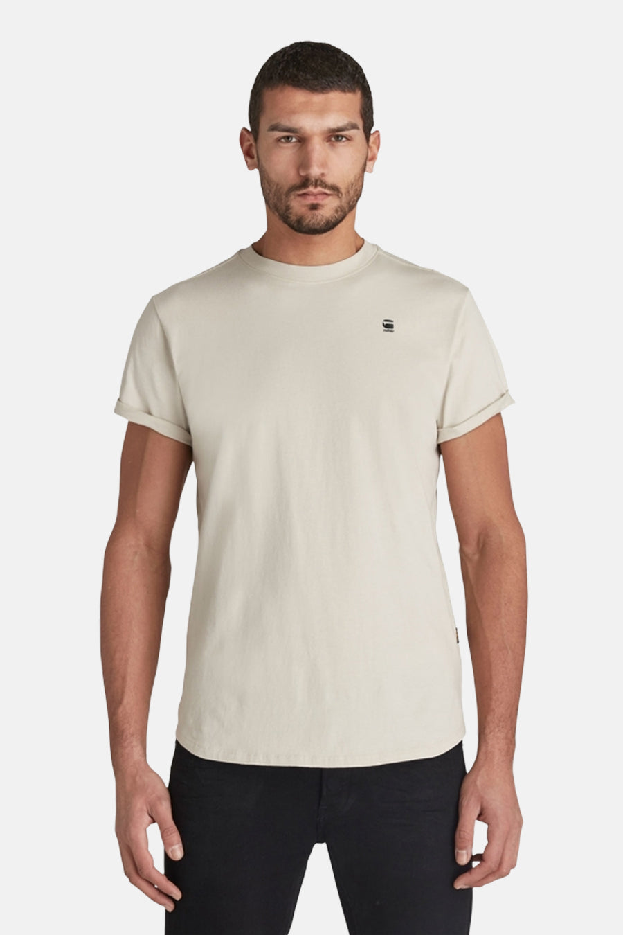 T-shirt écru à manches courtes de G-Star RAW, avec manches retroussées et un petit logo sur la poitrine.