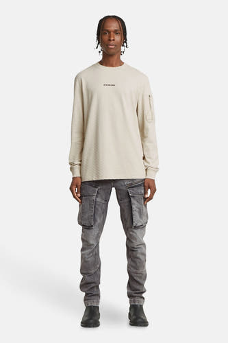 Ecru sweater van G-Star RAW, met lange mouwen en klein zakje op de linkermouw.