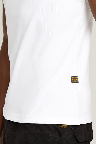 Witte singlet van G-Star RAW, met ribbels en merklogo op de zijkant.