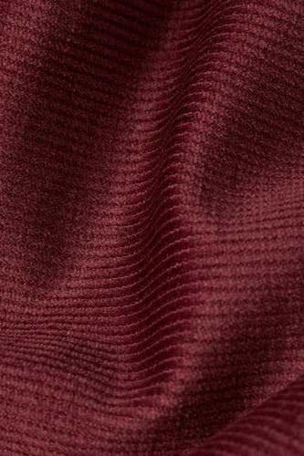 Rode jas van G-Star RAW, getextureerde corduroy stof met een subtiel plooiend effect.

