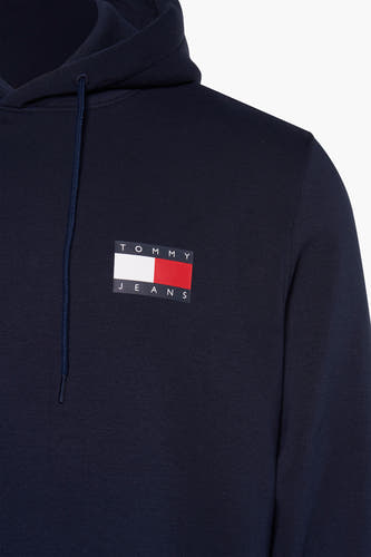 Blauwe sweater met kap van Tommy Jeans, met logo op de borst.