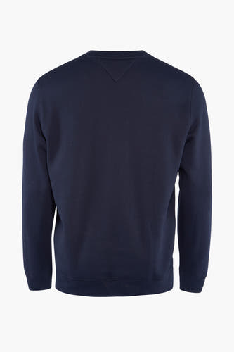 Blauwe sweater van TOMMY JEANS, met lange mouwen en een ronde halslijn, gezien op de achterkant.

