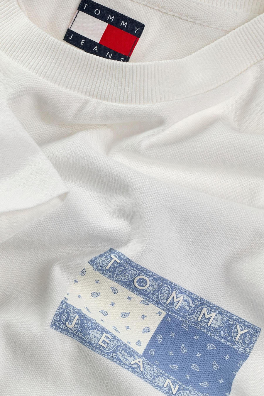 Wit Tommy Jeans T-shirt met merklogo's.