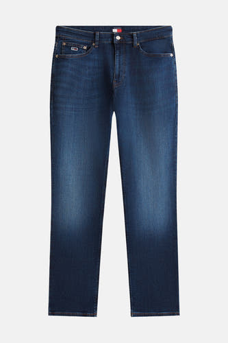 Donkerblauwe denim straight fit jeans van TOMMY JEANS, met klein vlaglogo op muntzakje en lichte wassing.