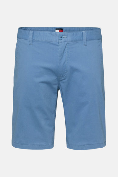 Short bleu de TOMMY JEANS avec fermeture à boutons et finitions discrètes.