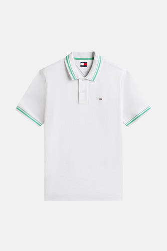 Polo grise à manches courtes de TOMMY JEANS, avec une rayure verte sur le col et les manches.