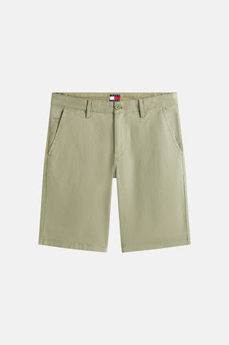 Short vert TOMMY JEANS de couleur unie et à la coupe classique.