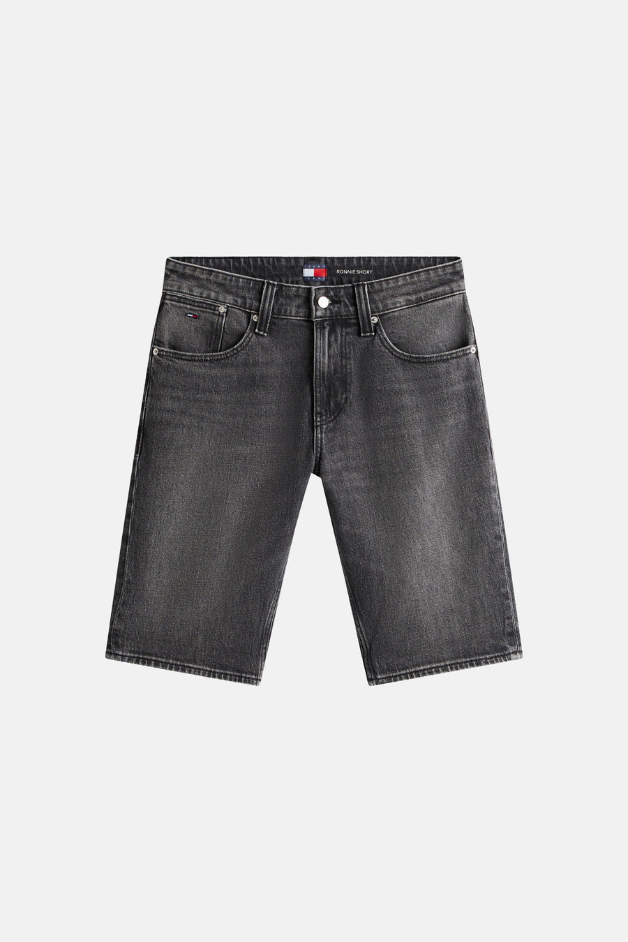 Short en jean noir de Tommy Jeans, avec poches classiques et un effet délavé subtil.