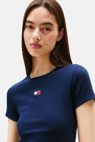 Blauw T-shirt met korte mouwen van TOMMY JEANS, met ribstructuur en logo op de borst.