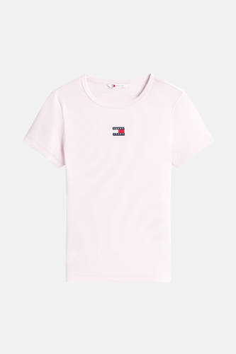 Roze T-shirt met korte mouwen van TOMMY JEANS, met een ribgebreide textuur en een klein logo op de borst.