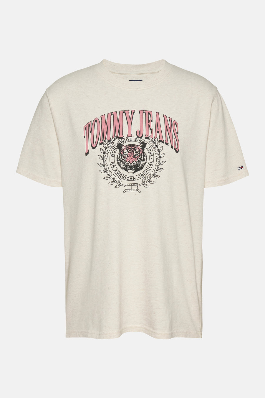 Ecru T-shirt met korte mouwen van TOMMY JEANS, met een vintage-geïnspireerde tijgerprint en roze 'Tommy Jeans' logo.