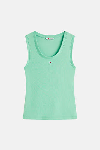 Groene T-shirt met korte mouwen van Tommy Jeans, geribbeld en met een klein logo op de borst.