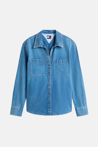 Mid blue denim jeanshemd van Tommy Jeans met lange mouwen, borstzakken en een knoopsluiting.