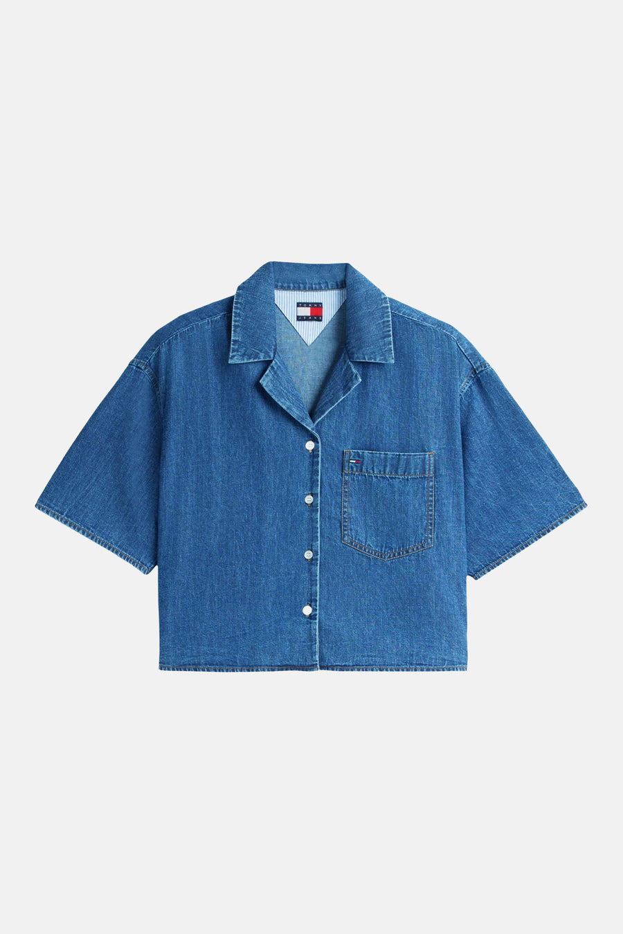 Denim jeanshemd van TOMMY JEANS met korte mouwen, knoopsluiting en borstzakje.