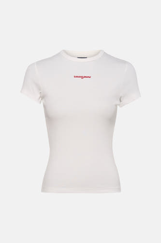 Witte korte mouwen t-shirt van TOMMY JEANS met rode logo borduursel op borst, ribbelstructuur, ronde hals, front view
