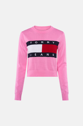 Roze ronde hals trui van TOMMY JEANS met kleurrijk logo op borst, strakke pasvorm, voorzijde weergave
