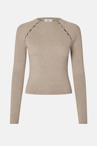 Gilet beige avec col rond d'ENVII, doté de boutons décoratifs sur les épaules et d'une texture côtelée.