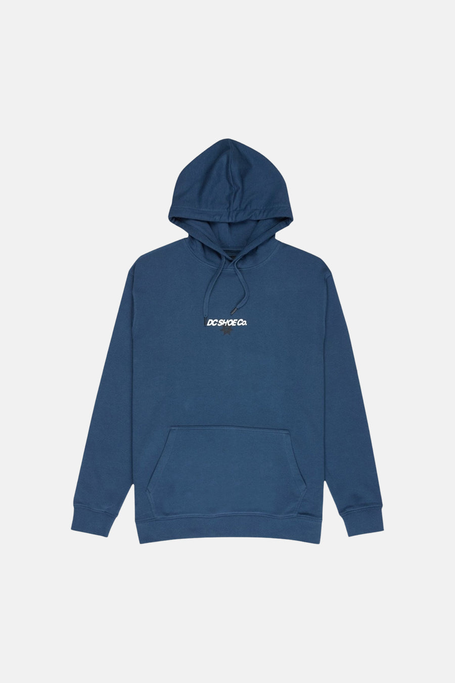 Blauwe sweater met kap van DC SHOES, met een buidelzak en een wit logo op de borst.