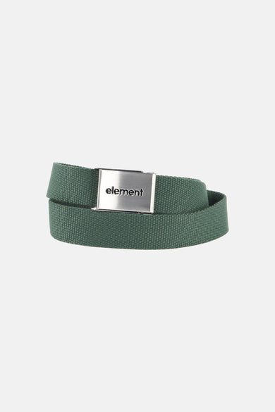 Groene riem van ELEMENT, gemaakt van geweven materiaal met een zilverkleurige gesp.
