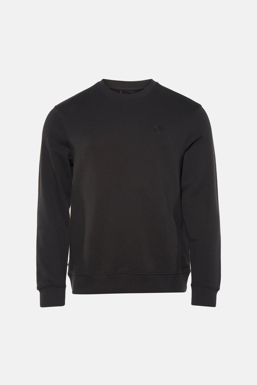 Pull noir ELEMENT, à manches longues, combiné avec un jean déchiré et des baskets beiges.