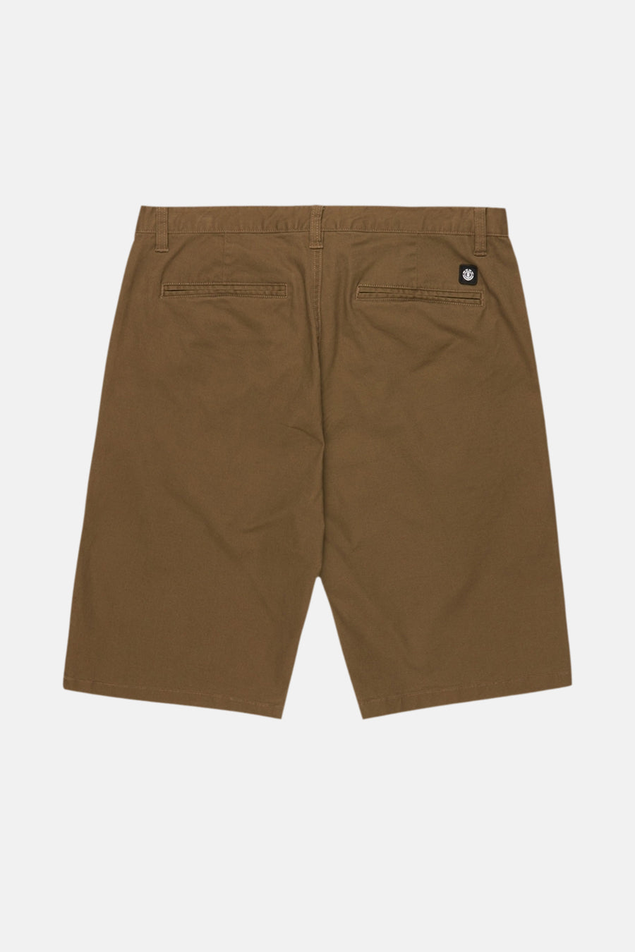 Bruine short van ELEMENT, met achterzakken en een klein logo op de rechterzak.