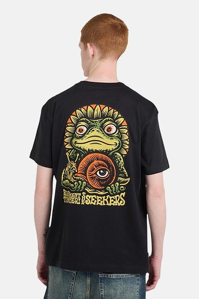 T-shirt à manches courtes noir de ELEMENT, avec un imprimé d'une grenouille tenant un ballon de basket.