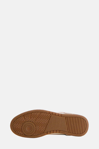 Sneakers multicolores de TOMMY JEANS, avec un motif chevron et une semelle extérieure rainurée.