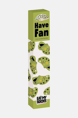Groene waaier van EAT MY SOCKS in doos met groene krokodilprint en regenboogdetails