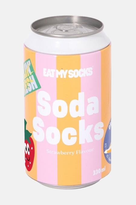 Multicolor sokken van EAT MY SOCKS, met een verticale streep en een afbeelding van een aardbei.