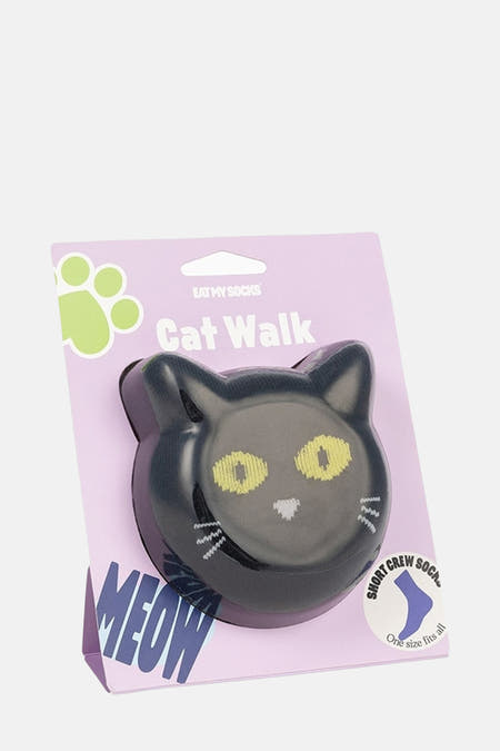 Meerkleurige sokken verpakt in kattenvorm van EAT MY SOCKS, met opdruk van kattengezicht en de tekst "MEOW".