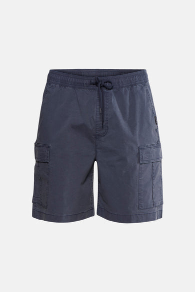 Short bleu Quiksilver avec poche latérale, petit logo noir et coutures apparentes sur tissu texturé.