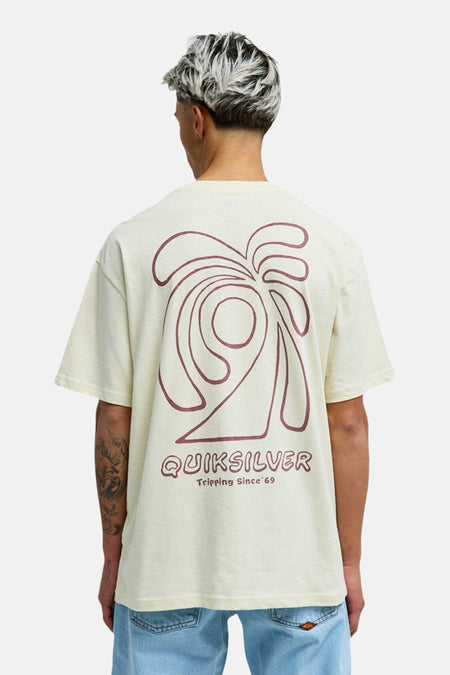 Ecru T-shirt van Quiksilver met een grafische print op de rug.