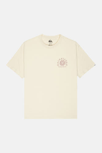 Ecru T-shirt van Quiksilver met een cirkelvormige bloemachtige print op de borst en een klein logo op de mouw.
