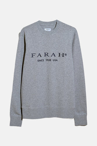 Grijze sweater van FARAH, met een ronde hals en donkerblauwe merklogo op de borst.