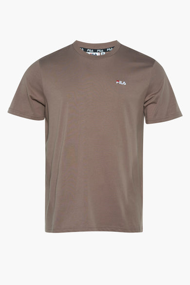 Bruine korte mouw T-shirt van FILA met klein logo op borst, ronde hals en ribbelrand aan kraag