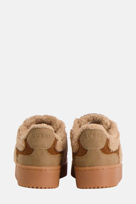 Sneakers - bruin