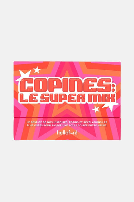 Cadeau multicolore de HelloFun!, avec des motifs d'étoiles roses et oranges.