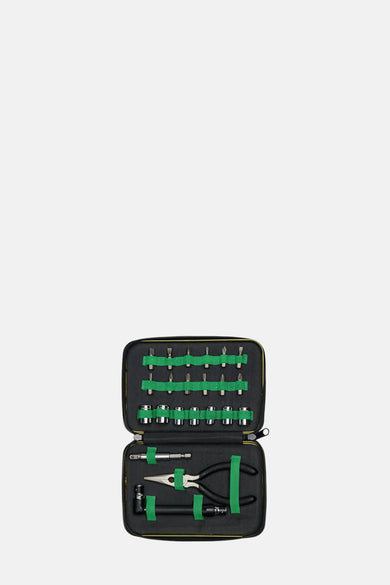 Multicolor gereedschapsset van Gentlemen's Hardware, opengeklapt met diverse schroevendraaiers, bits, tang en ratel.